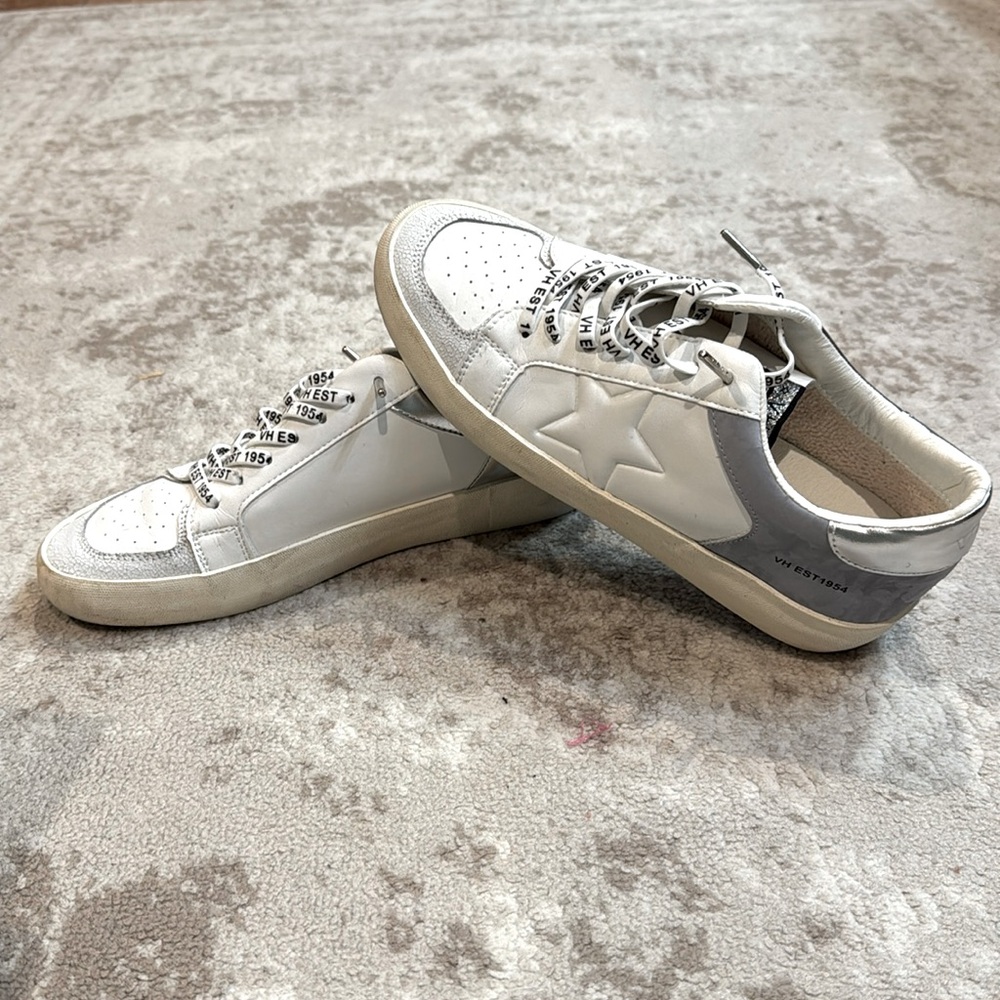 Vintage Havana Silver & White Sneaker (Like New)